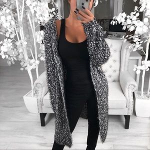 Softest Cloud Like Cardigan Duster Hood Knit 🧶 Popcorn Fuzzy Black White